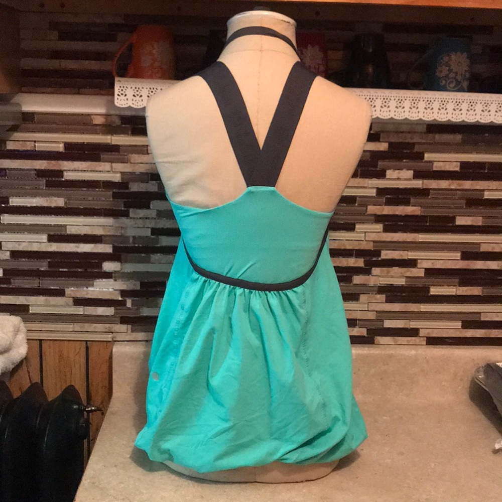 23-Lululemon top🔴 - Picture 3 of 7
